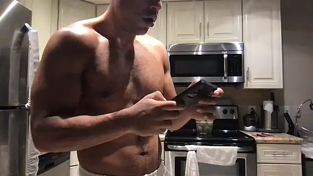 Snapshot of BigGuyMuscle chatting on June 2026 10:40:02 PM BigGuyMuscle online show from June 2026 10:40:02 PM
