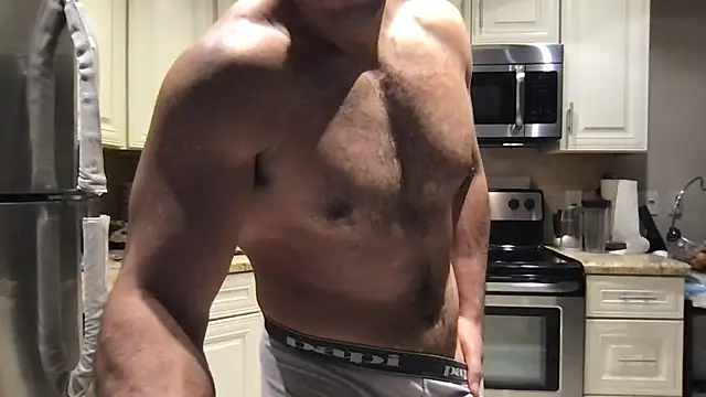 Snapshot of BigGuyMuscle chatting on June 2026 11:56:01 PM BigGuyMuscle online show from June 2026 11:56:01 PM