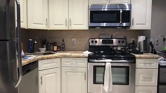 BigGuyMuscle online show from November 2025 03:06:02 PM