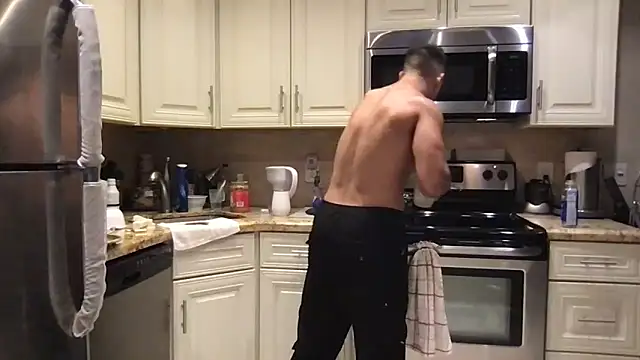 BigGuyMuscle online show from May 2026 10:28:01 PM