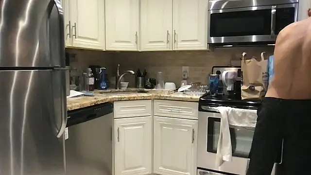 BigGuyMuscle online show from November 2025 12:33:02 AM