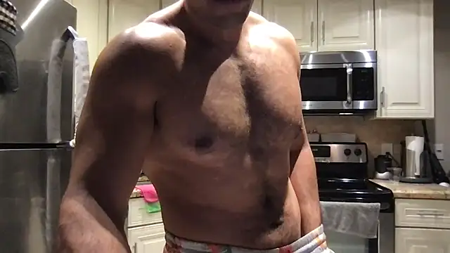 Snapshot of BigGuyMuscle chatting on June 2026 04:45:02 AM BigGuyMuscle online show from June 2026 04:45:02 AM