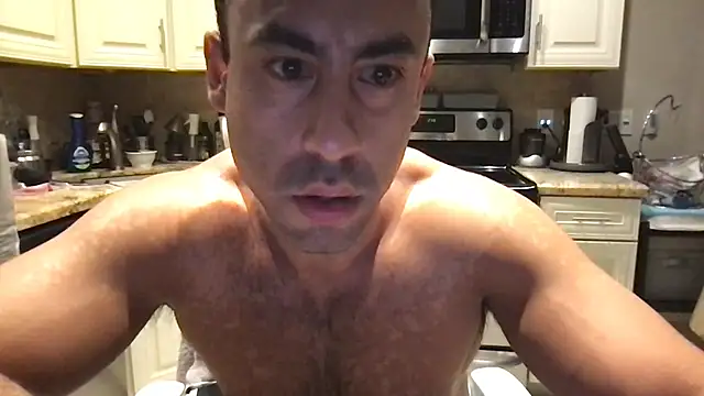 Snapshot of BigGuyMuscle chatting on June 2026 09:14:01 AM BigGuyMuscle online show from June 2026 09:14:01 AM
