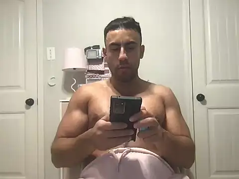 Snapshot of BigGuyMuscle chatting on July 2026 01:12:01 PM BigGuyMuscle online show from July 2026 01:12:01 PM