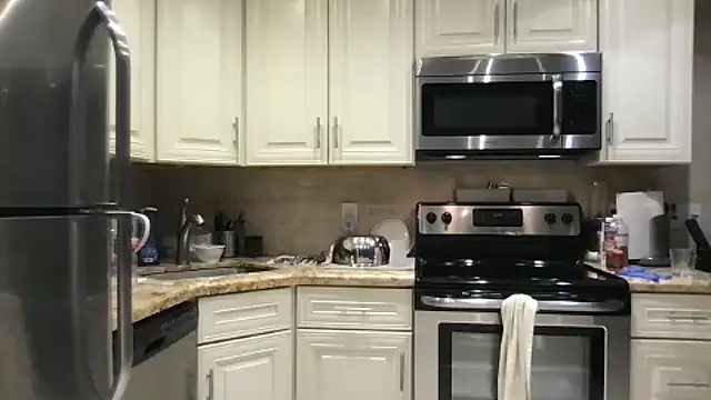 BigGuyMuscle online show from December 2025 10:31:01 PM