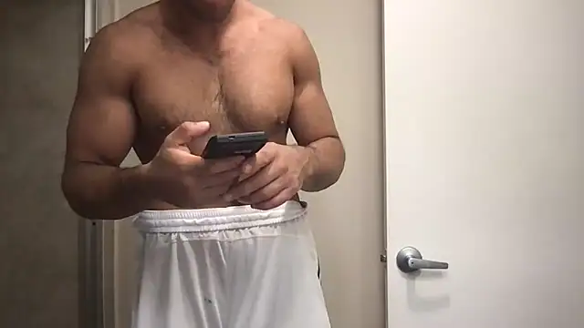 BigGuyMuscle online show from May 2026 10:40:01 PM