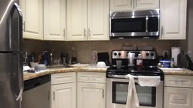 BigGuyMuscle online show from December 2025 10:22:02 PM