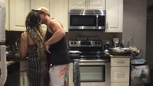 BigGuyMuscle online show from April 2026 02:34:01 AM