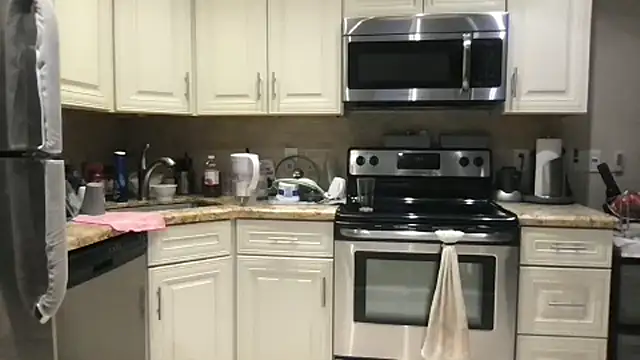 BigGuyMuscle online show from December 2025 10:02:01 PM