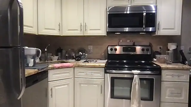 BigGuyMuscle online show from December 2025 08:58:02 PM