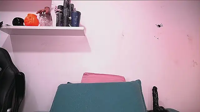 alexaa walker online show from October 2025 12:27:01 PM