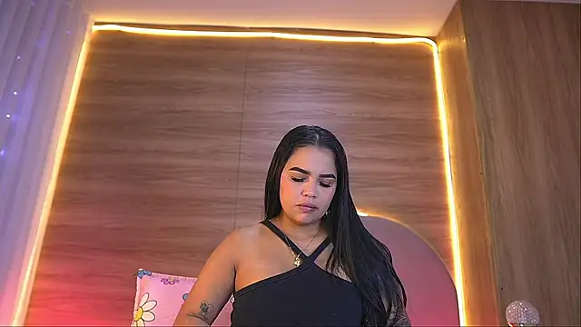 alexaa walker online show from April 2026 11:50:01 AM