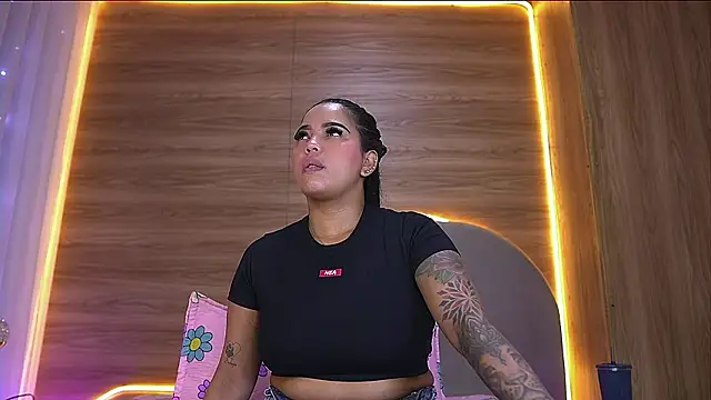 alexaa walker online show from March 2026 11:58:02 AM