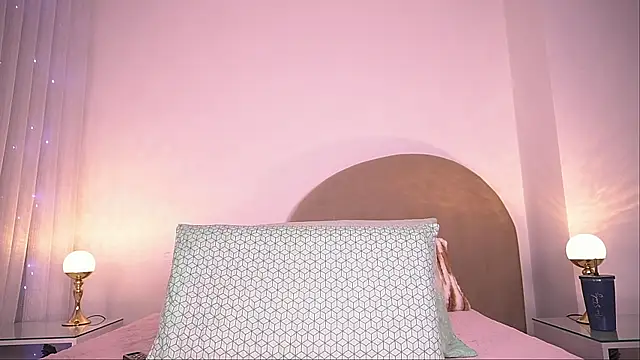 alexaa walker online show from November 2025 11:54:01 AM