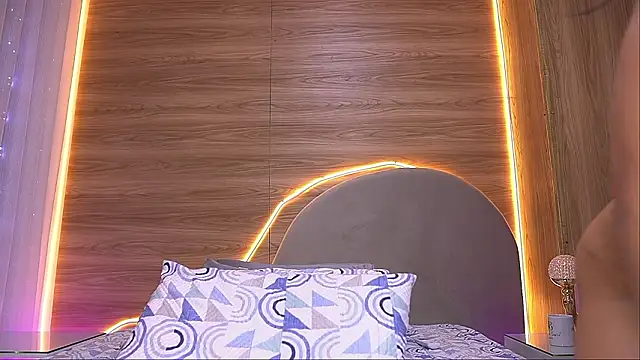 alexaa walker online show from March 2026 11:55:01 AM