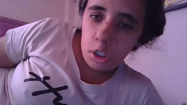 annarose19 online show from February 2026 06:38:02 PM