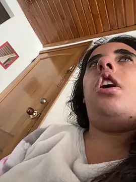 annarose19 online show from April 2026 04:36:02 PM