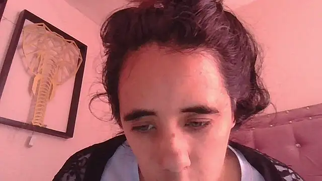 annarose19 online show from April 2026 07:17:01 PM