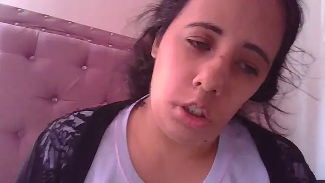 Snapshot of annarose19 chatting on November 2025 07:52:02 PM annarose19 online show from November 2025 07:52:02 PM