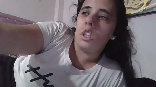 annarose19 online show from February 2026 11:33:01 PM