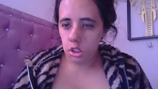 annarose19 online show from January 2026 07:39:01 PM