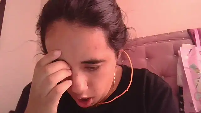 annarose19 online show from March 2026 05:28:02 PM