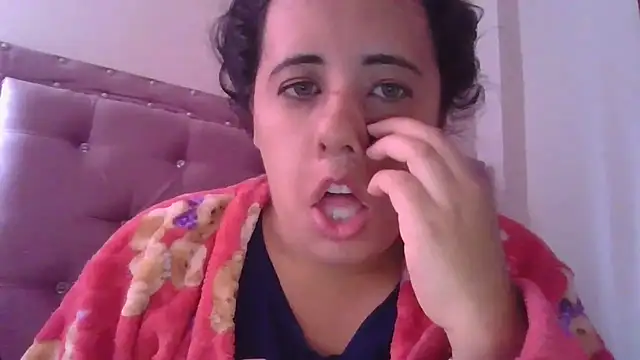 Snapshot of annarose19 chatting on November 2025 06:01:01 PM annarose19 online show from November 2025 06:01:01 PM