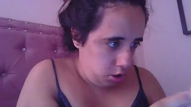 annarose19 online show from February 2026 08:41:01 PM