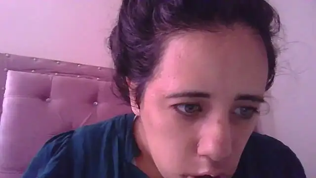 Snapshot of annarose19 chatting on November 2025 04:44:01 PM annarose19 online show from November 2025 04:44:01 PM