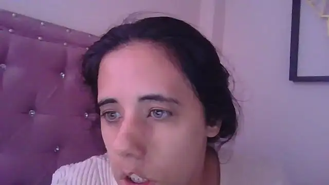 annarose19 online show from October 2025 06:08:01 PM