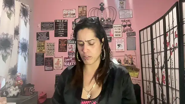 Snapshot of latinacubana chatting on February 2025 11:22:02 PM latinacubana online show from February 2025 11:22:02 PM