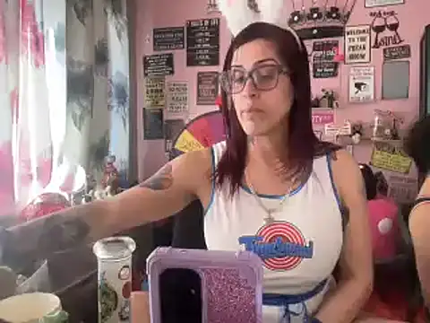 Snapshot of latinacubana chatting on March 2025 08:42:01 PM latinacubana online show from March 2025 08:42:01 PM