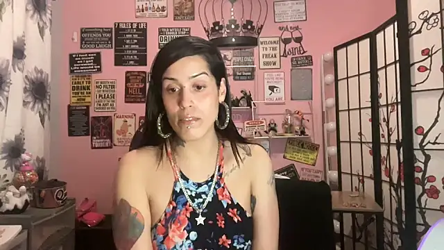 Snapshot of latinacubana chatting on February 2025 06:13:02 AM latinacubana online show from February 2025 06:13:02 AM