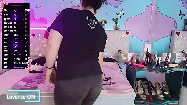 Zaly mature online show from May 2026 10:59:01 PM