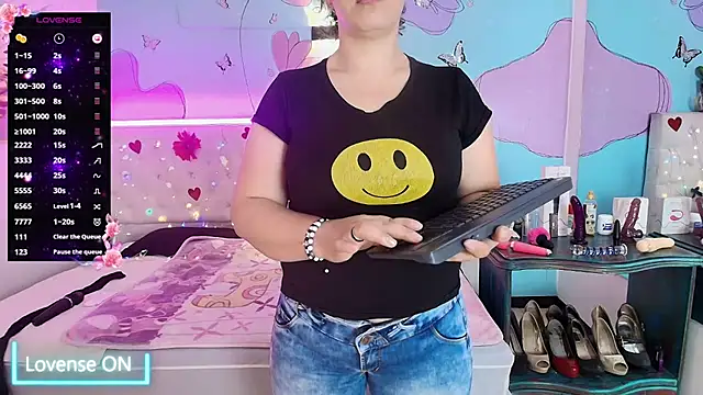 Snapshot of Zaly_mature chatting on June 2026 11:20:02 PM Zaly mature online show from June 2026 11:20:02 PM