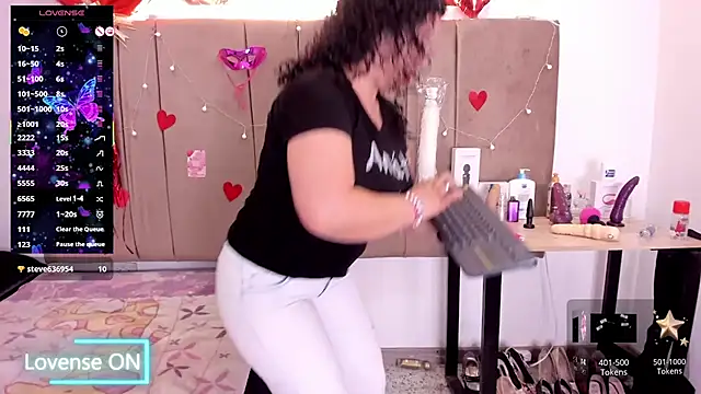 Zaly mature online show from October 2025 07:14:02 PM