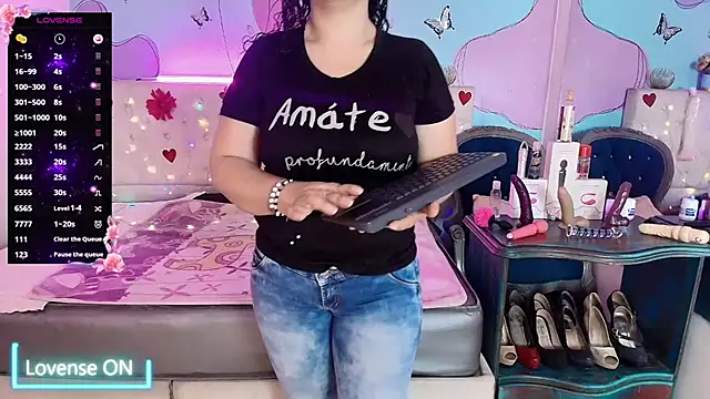 Zaly mature online show from April 2026 01:18:02 AM