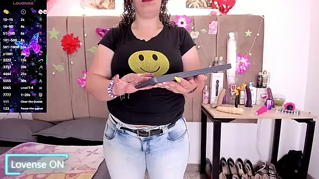 Zaly mature online show from September 2025 02:10:01 AM