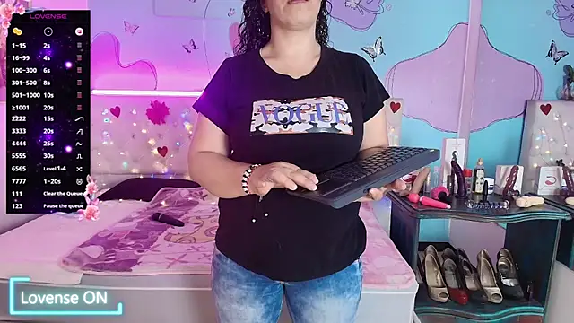 Zaly mature online show from May 2026 10:52:01 PM