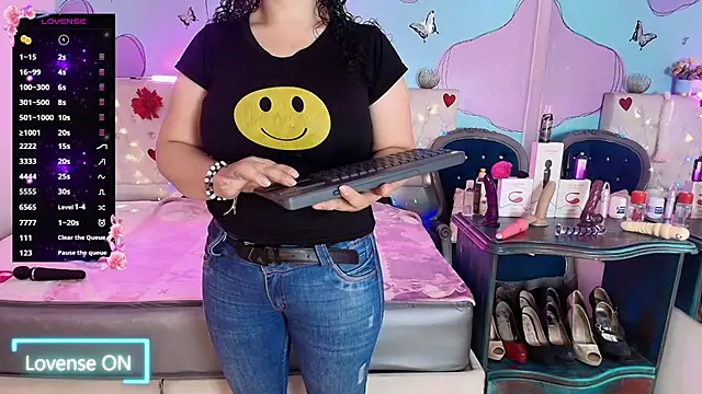 Zaly mature online show from April 2026 11:18:02 PM