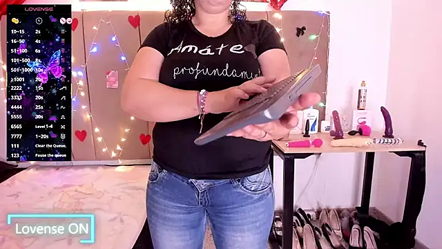 Zaly mature online show from October 2025 02:33:02 AM