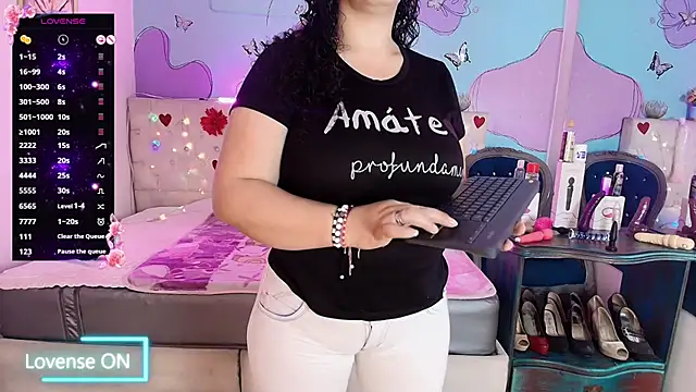 Zaly mature online show from April 2026 12:07:01 AM