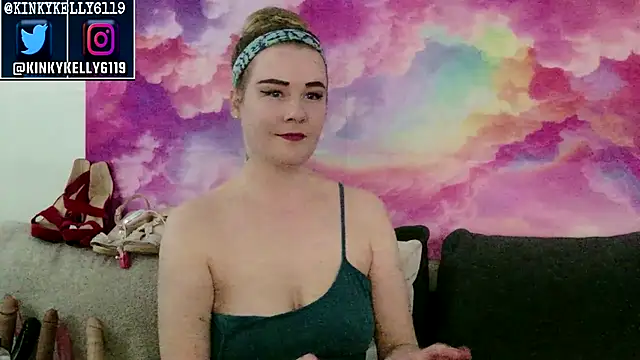 Snapshot of Kellylynn69 chatting on October 2025 11:24:02 PM Kellylynn69 online show from October 2025 11:24:02 PM