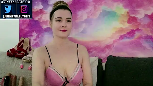 Snapshot of Kellylynn69 chatting on October 2025 10:54:02 PM Kellylynn69 online show from October 2025 10:54:02 PM