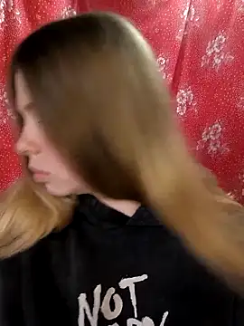 Zuli Kiska online show from April 2026 10:51:01 AM