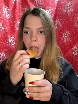 Zuli Kiska online show from April 2026 08:20:02 PM