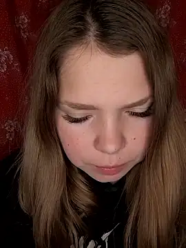 Zuli Kiska online show from December 2025 08:11:01 PM