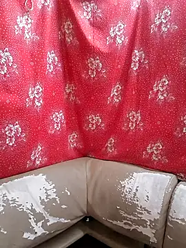 Snapshot of Zuli_Kiska chatting on September 2025 11:16:01 AM Zuli Kiska online show from September 2025 11:16:01 AM