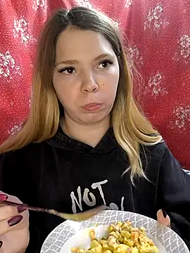 Zuli Kiska online show from November 2025 11:54:01 AM