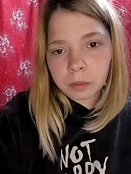Snapshot of Zuli_Kiska chatting on March 2025 12:44:01 AM Zuli Kiska online show from March 2025 12:44:01 AM